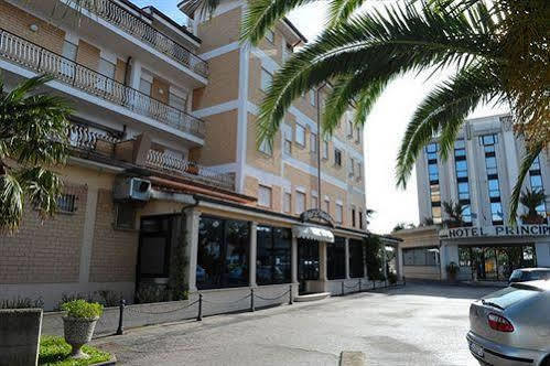 بوميتْسْيا Hotel L'Aquila المظهر الخارجي الصورة